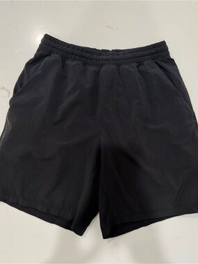 Lululemon Pacebreaker 7in unlined shorts. Men’s size Small.